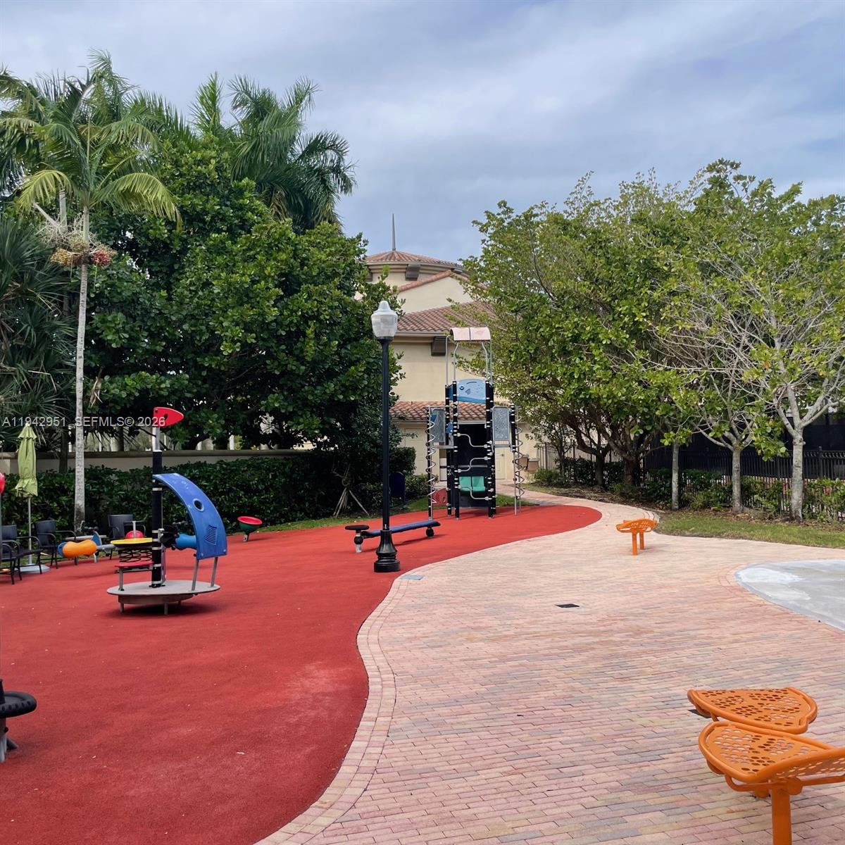 VILLA FLORA CONDO - Residential Lease