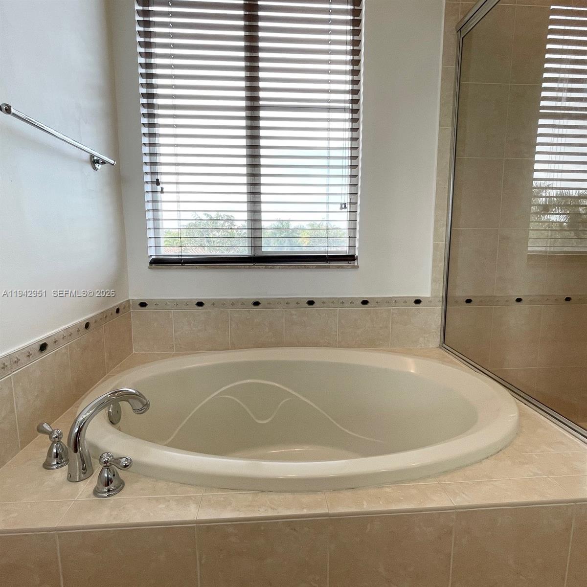 VILLA FLORA CONDO - Residential Lease