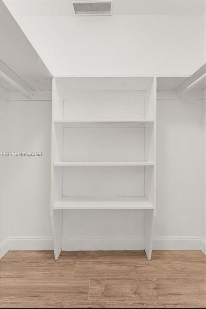 BOULEVARD PARK - Residential Lease