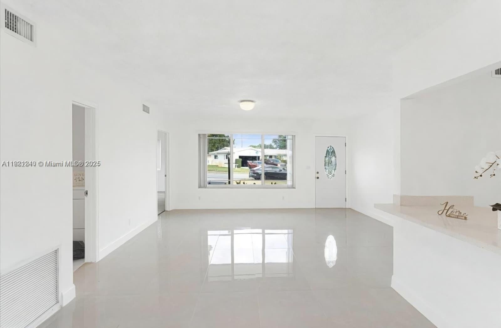 BOULEVARD PARK - Residential Lease