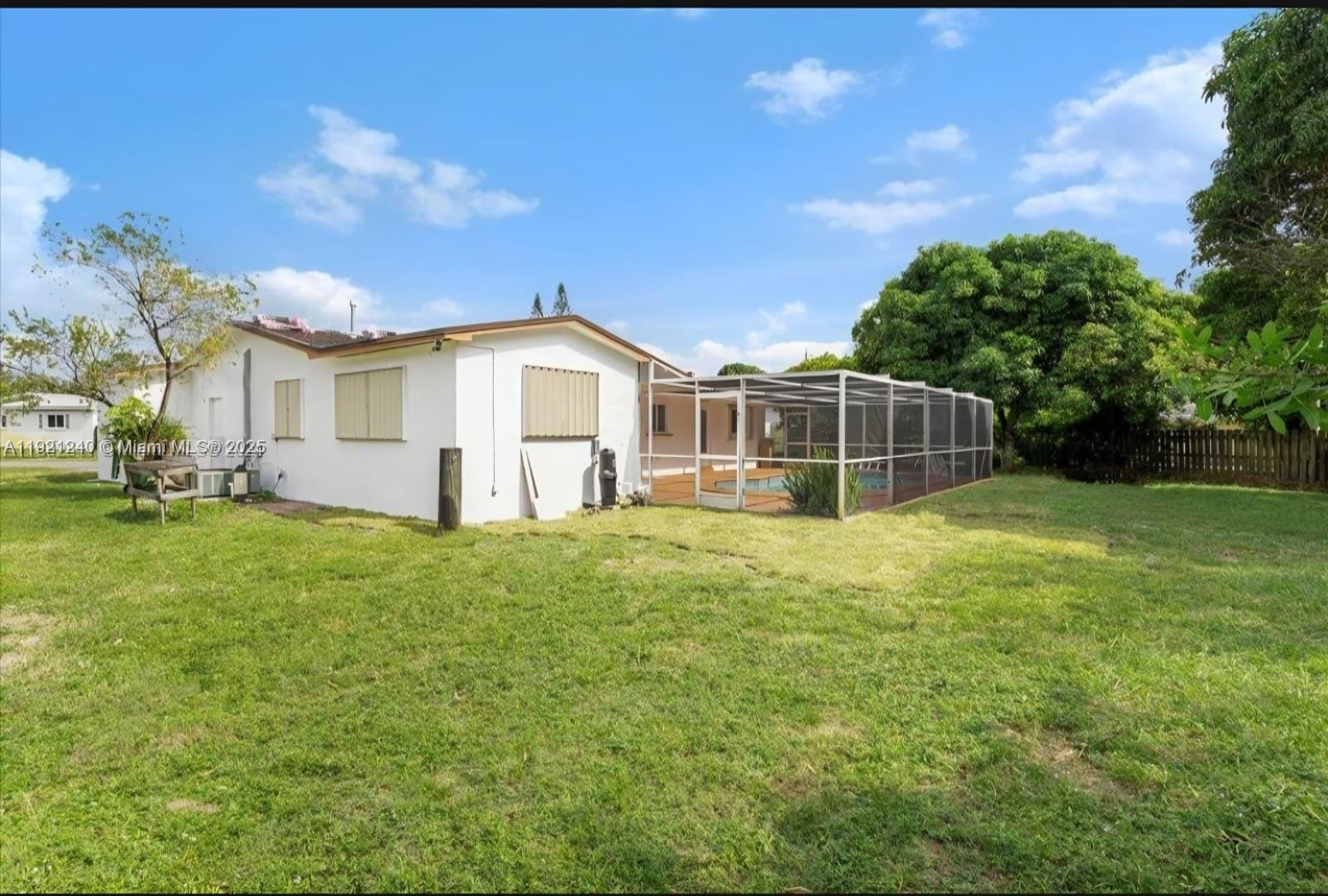 BOULEVARD PARK - Residential Lease