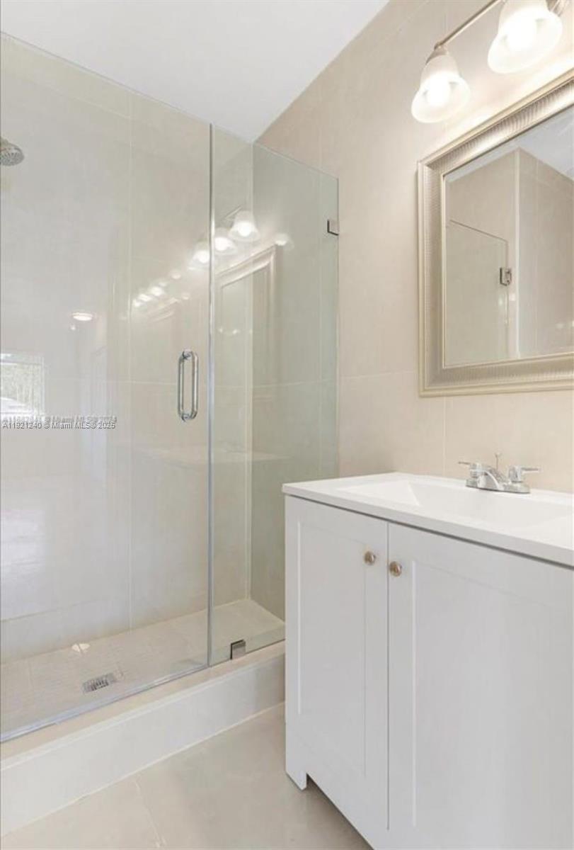 BOULEVARD PARK - Residential Lease