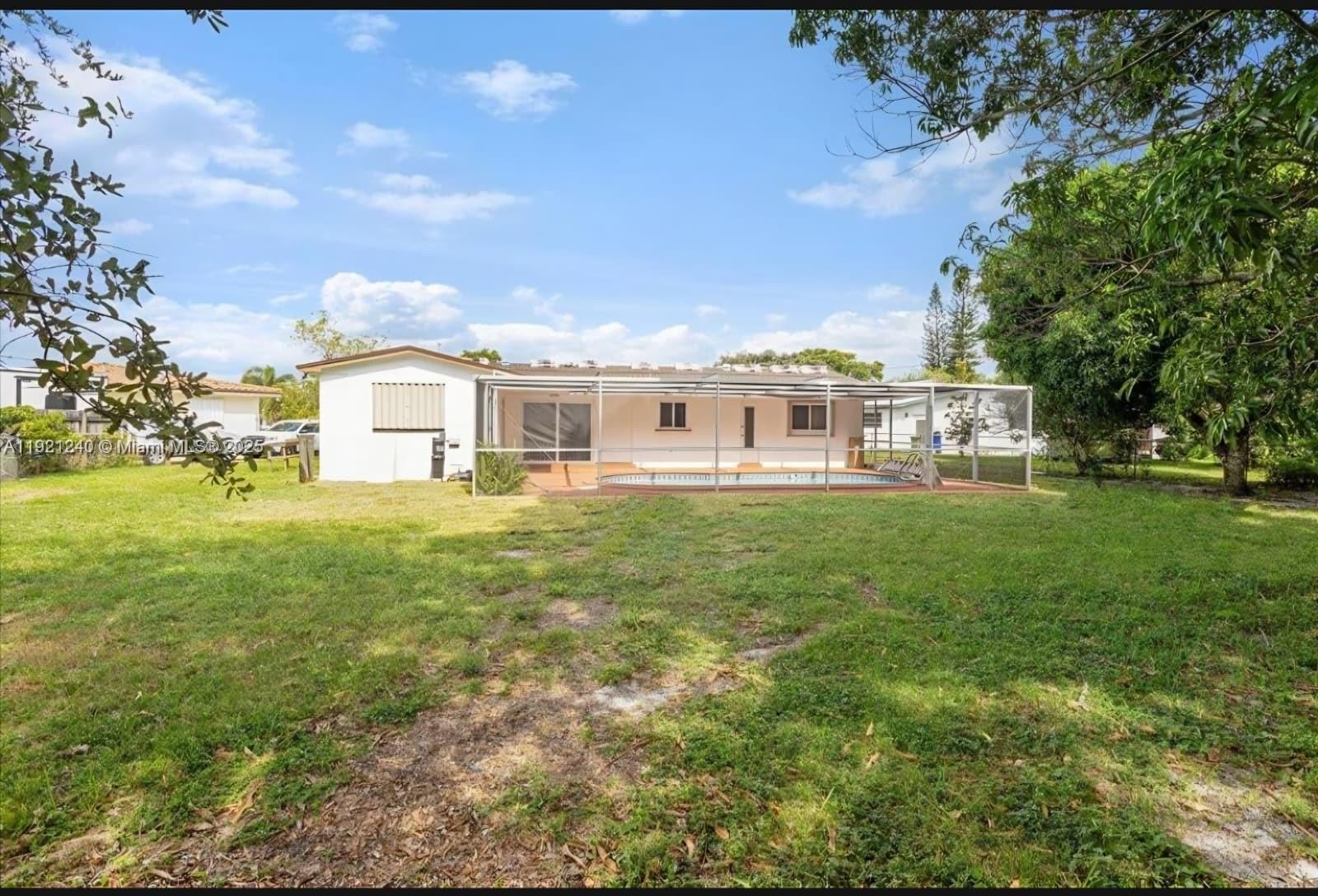 BOULEVARD PARK - Residential Lease