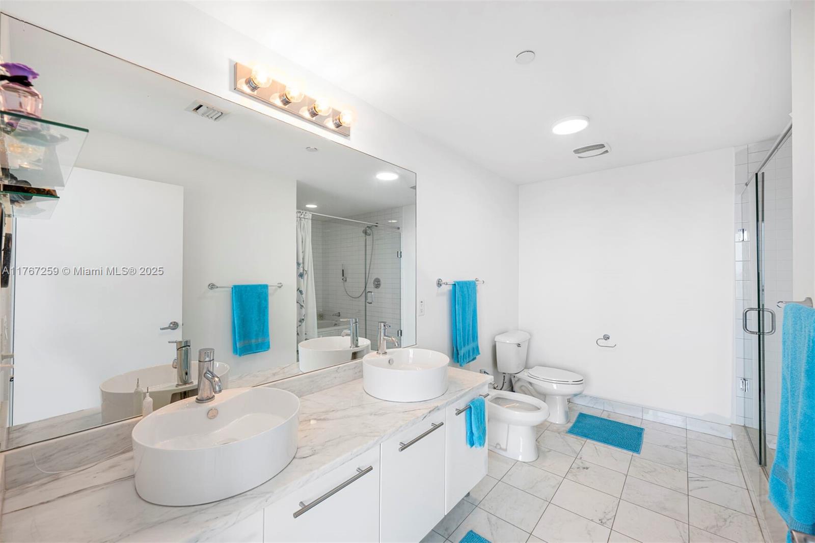 MARINABLUE CONDO - Residential