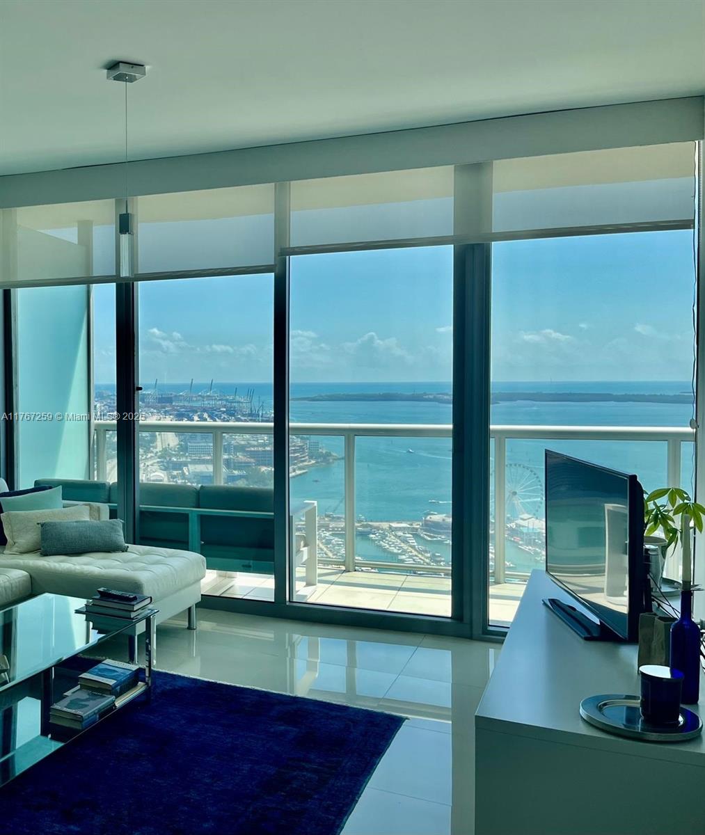MARINABLUE CONDO - Residential
