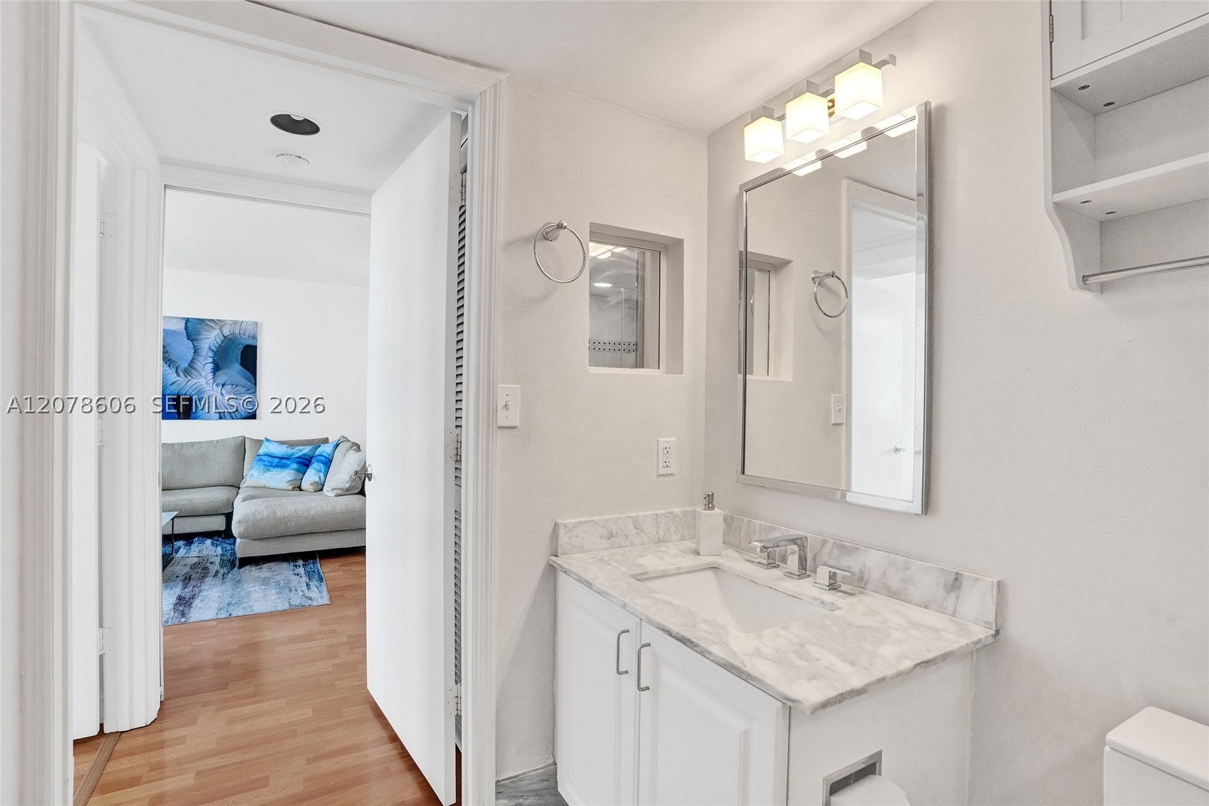 90 Alton Rd 807