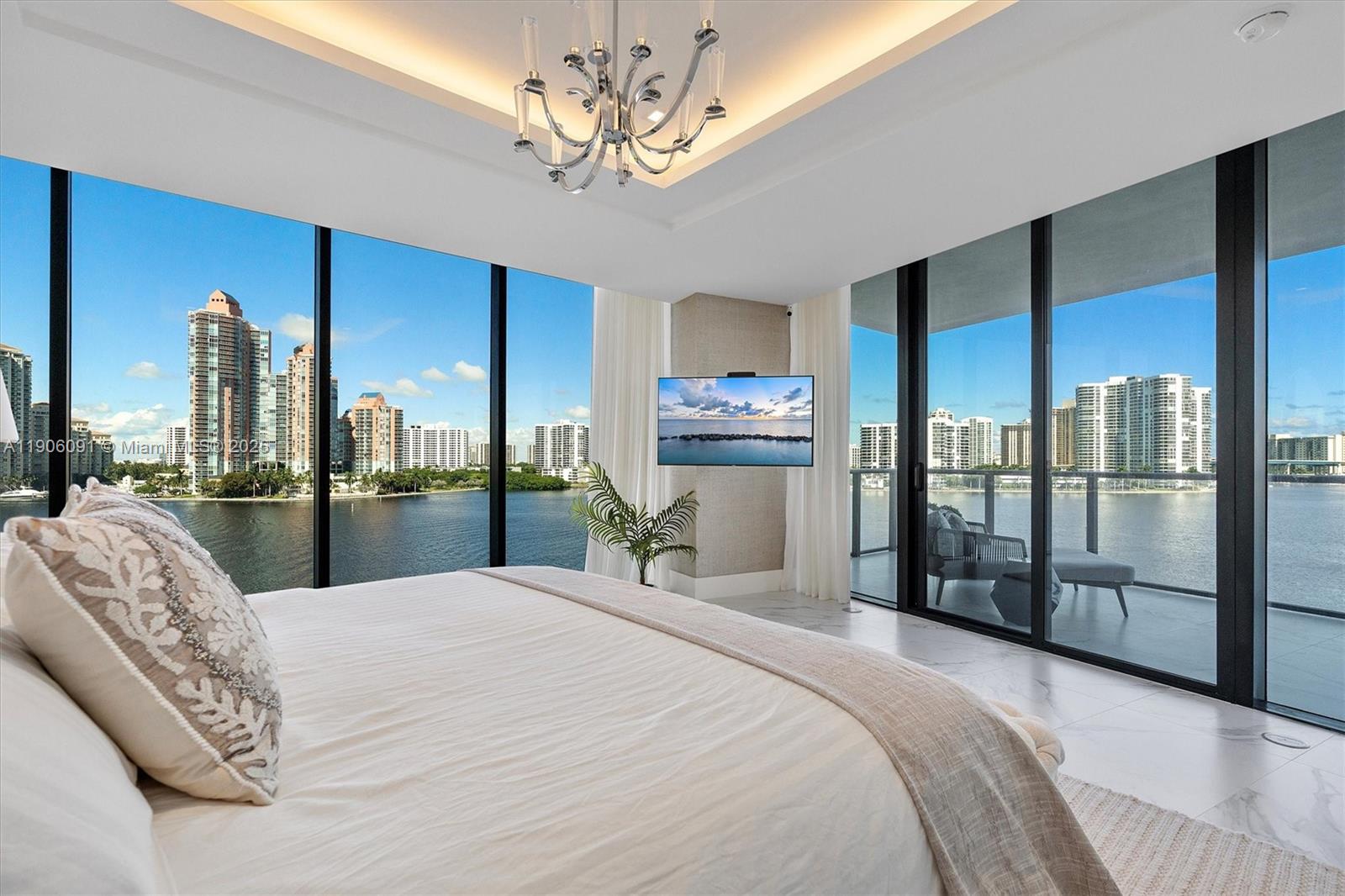 PRIVE CONDO - Residential