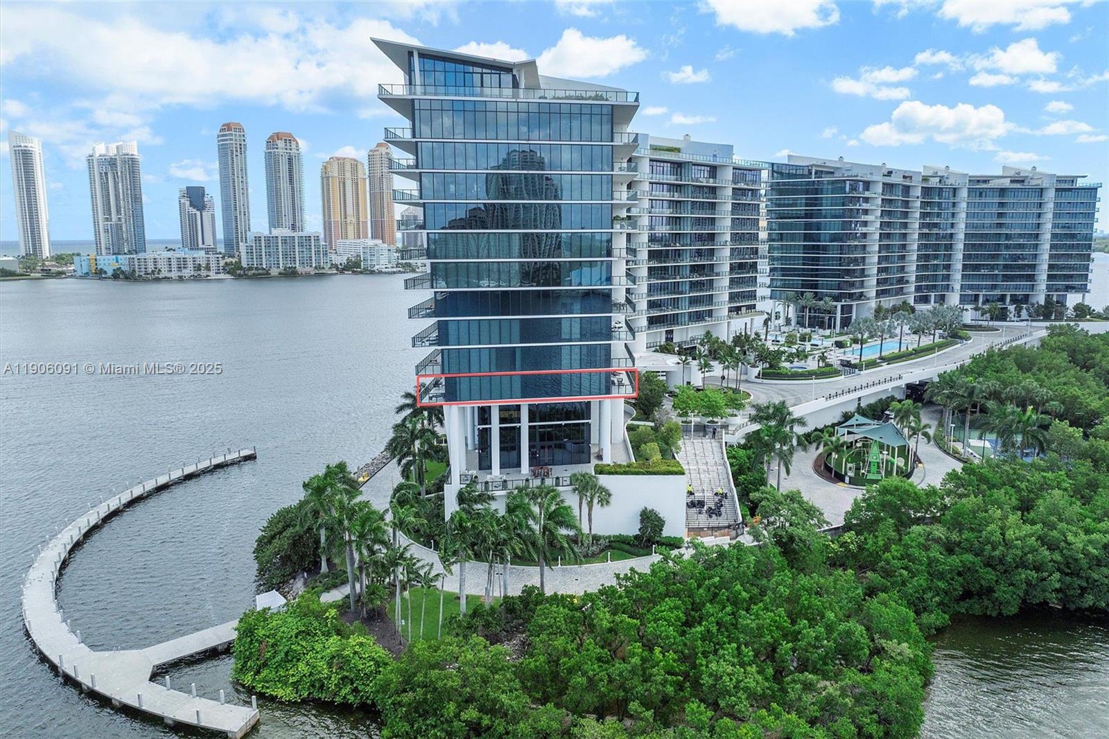 PRIVE CONDO - Residential