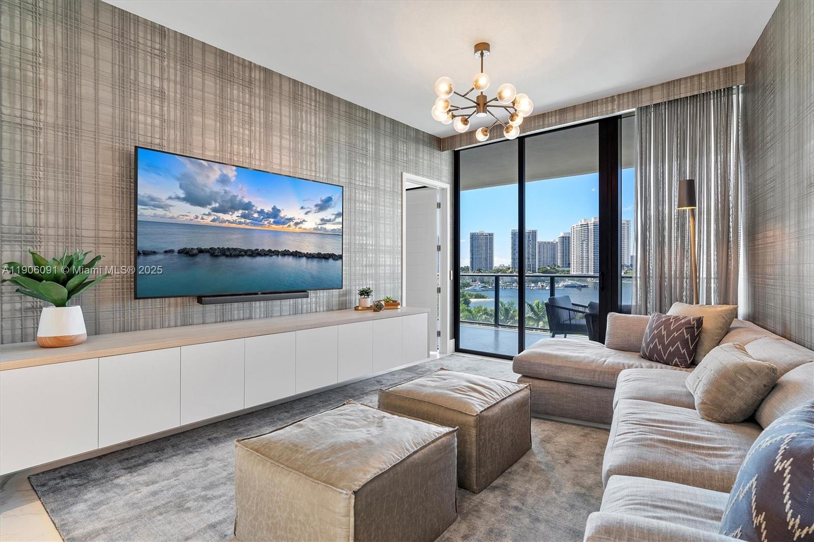 PRIVE CONDO - Residential