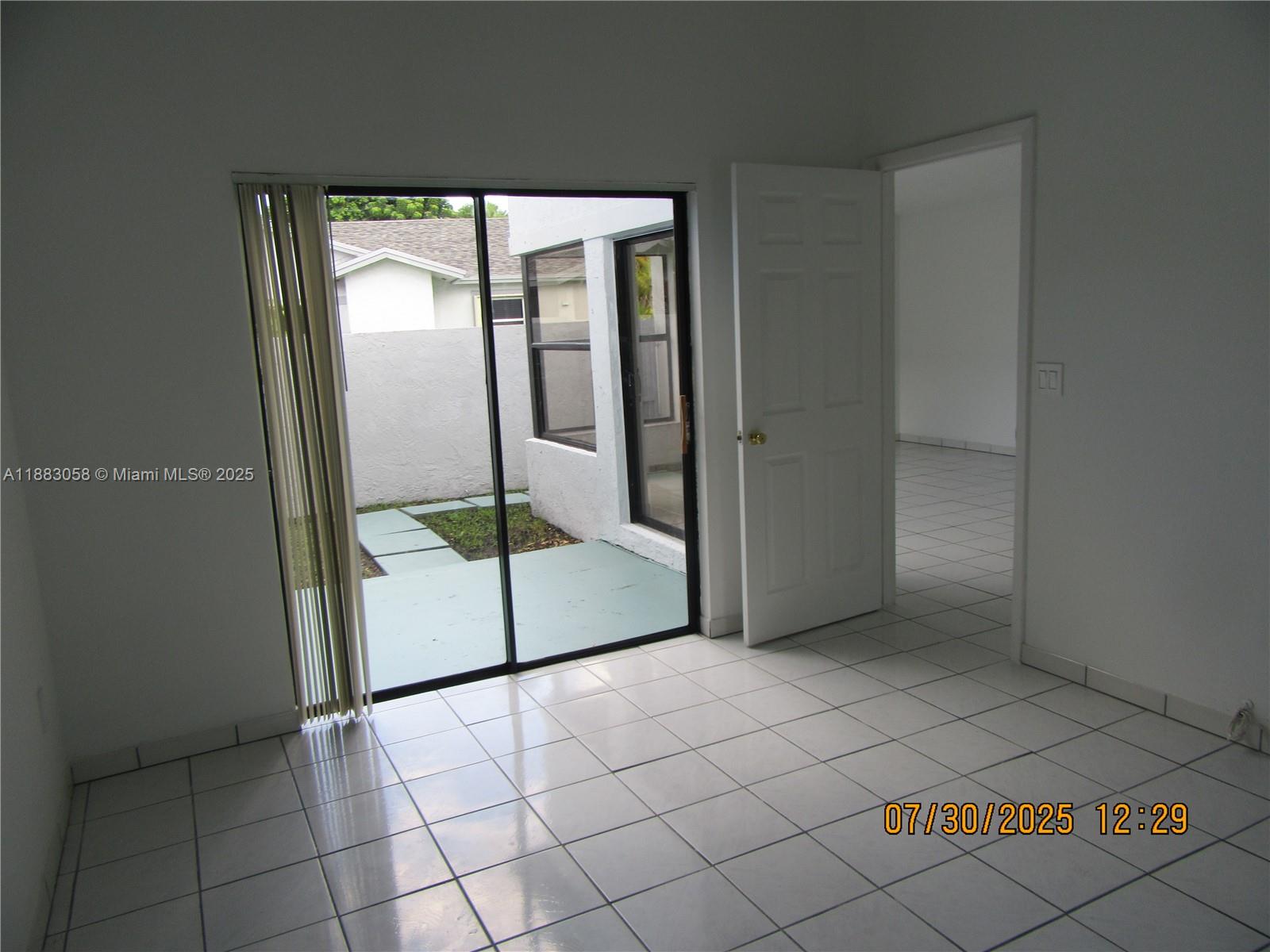 WESTWIND LAKES GARDEN HOM - Residential Lease