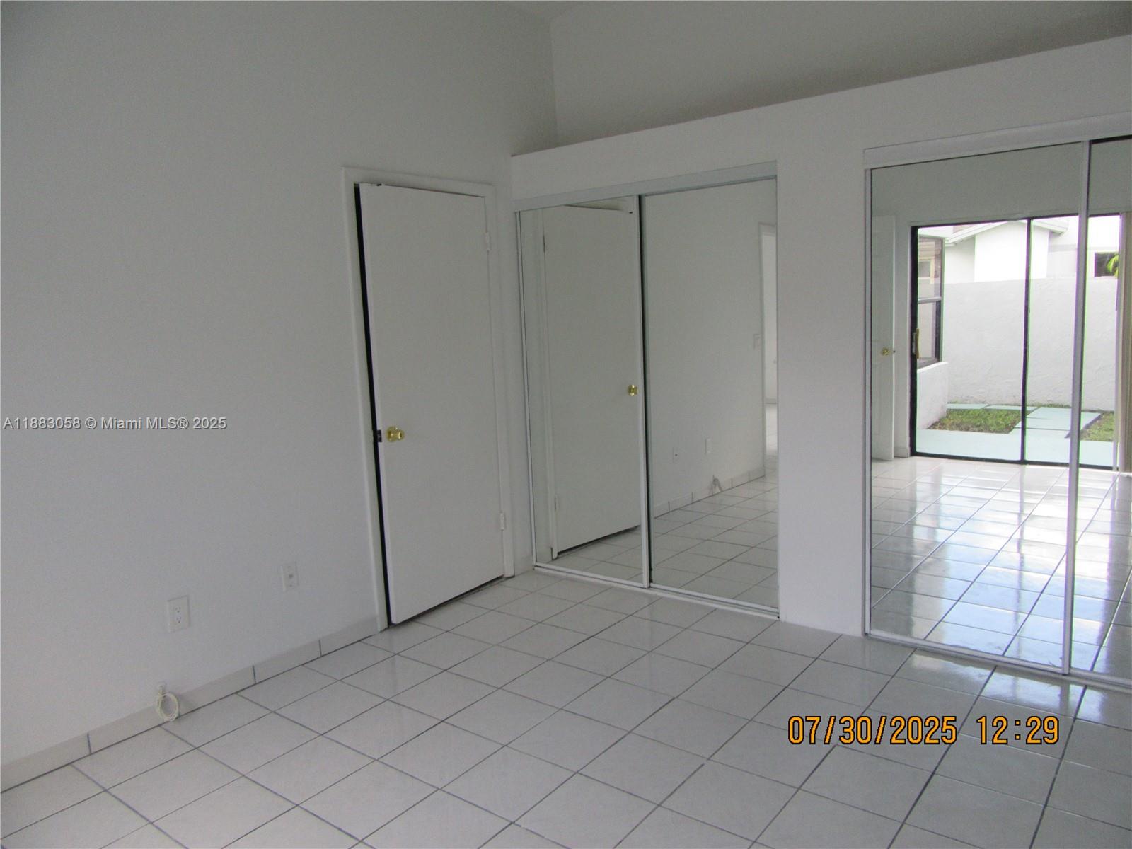 WESTWIND LAKES GARDEN HOM - Residential Lease