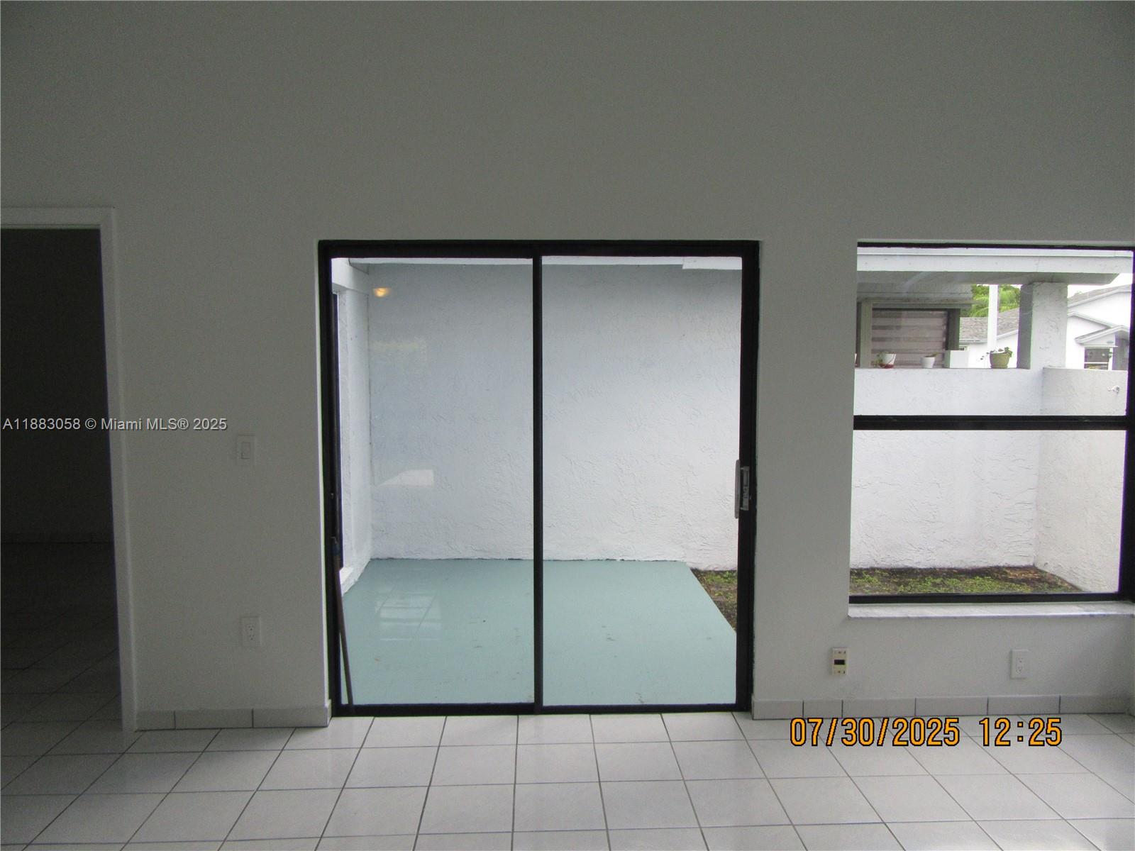WESTWIND LAKES GARDEN HOM - Residential Lease