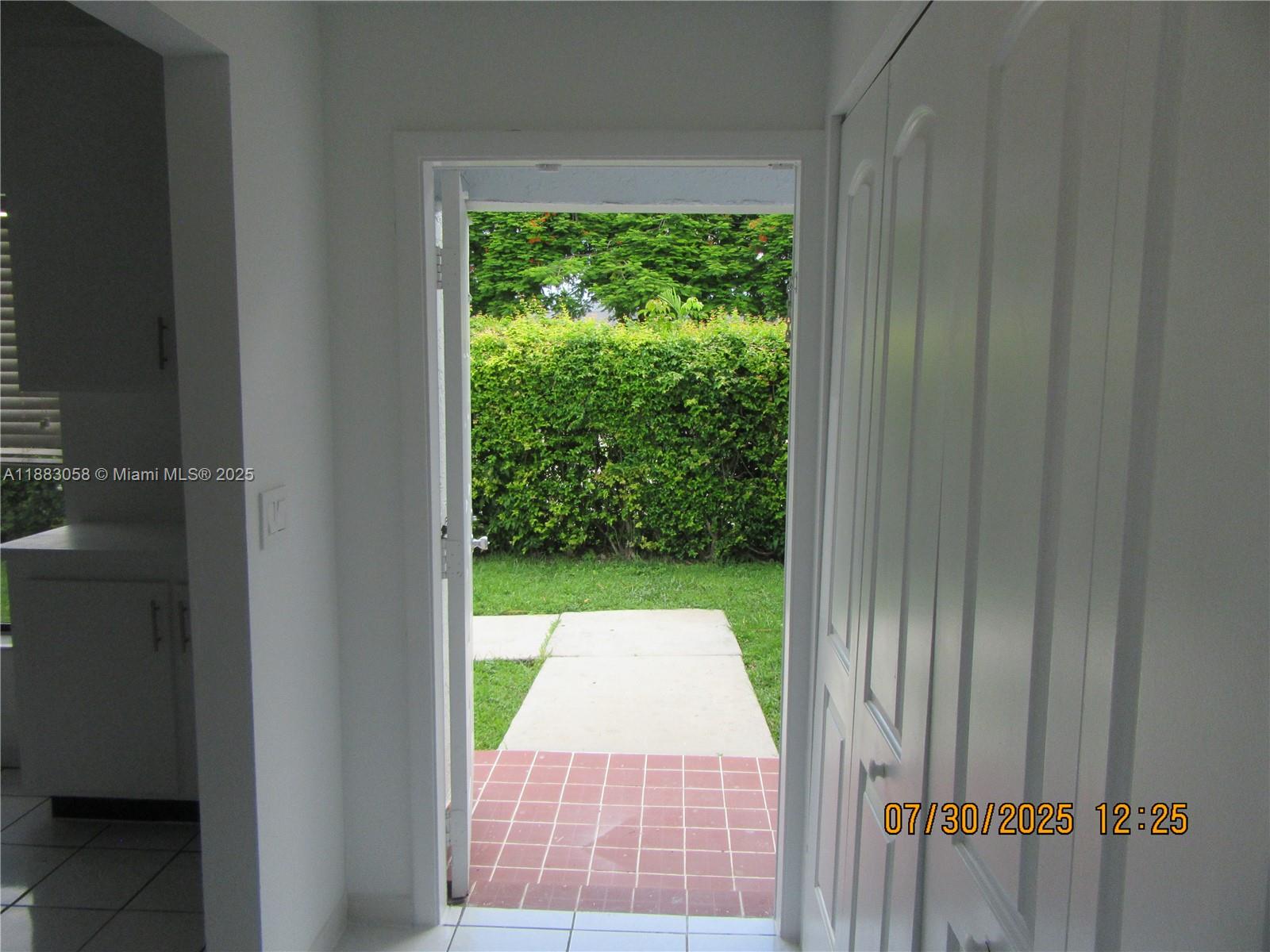 WESTWIND LAKES GARDEN HOM - Residential Lease
