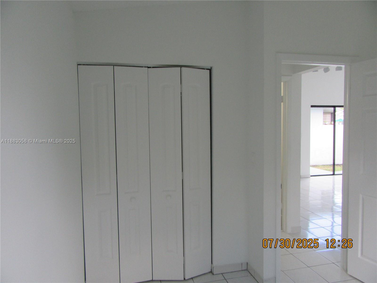 WESTWIND LAKES GARDEN HOM - Residential Lease