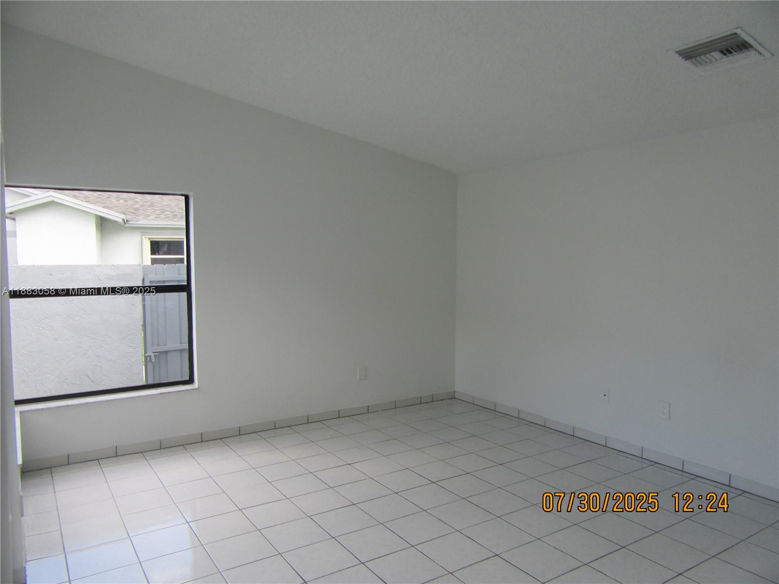 WESTWIND LAKES GARDEN HOM - Residential Lease