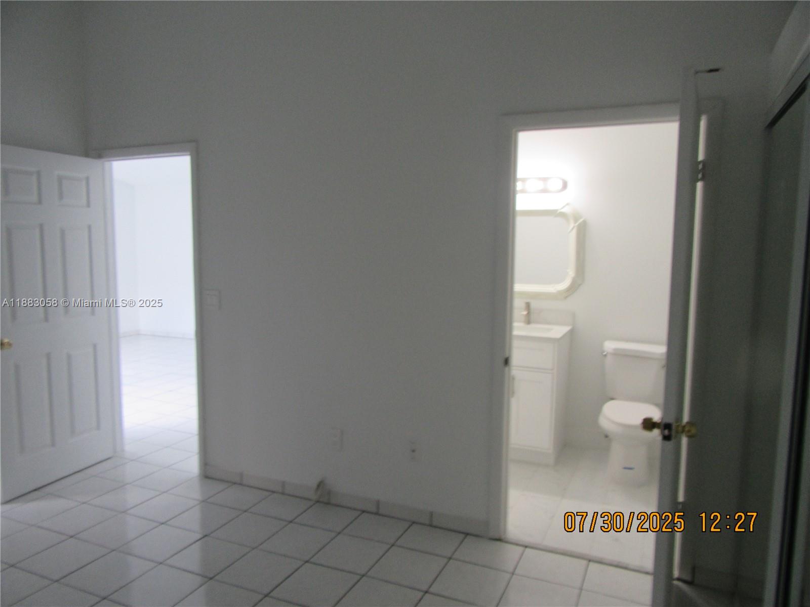 WESTWIND LAKES GARDEN HOM - Residential Lease