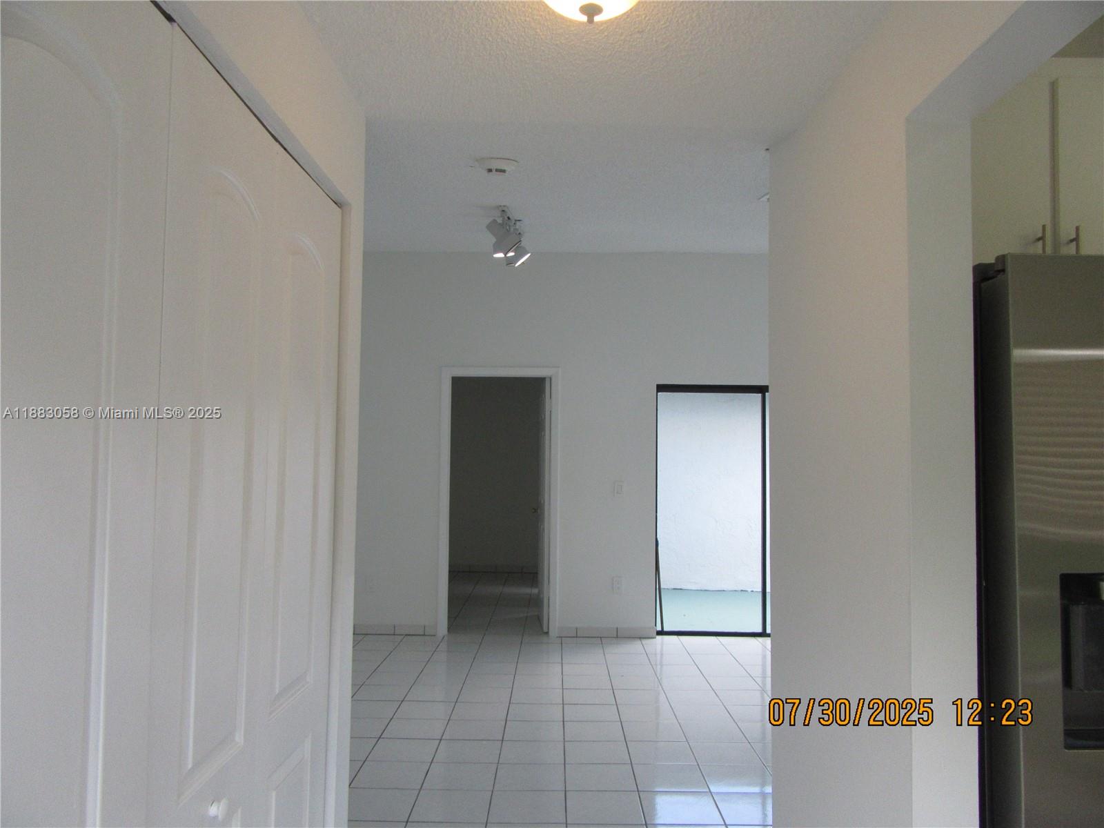 WESTWIND LAKES GARDEN HOM - Residential Lease