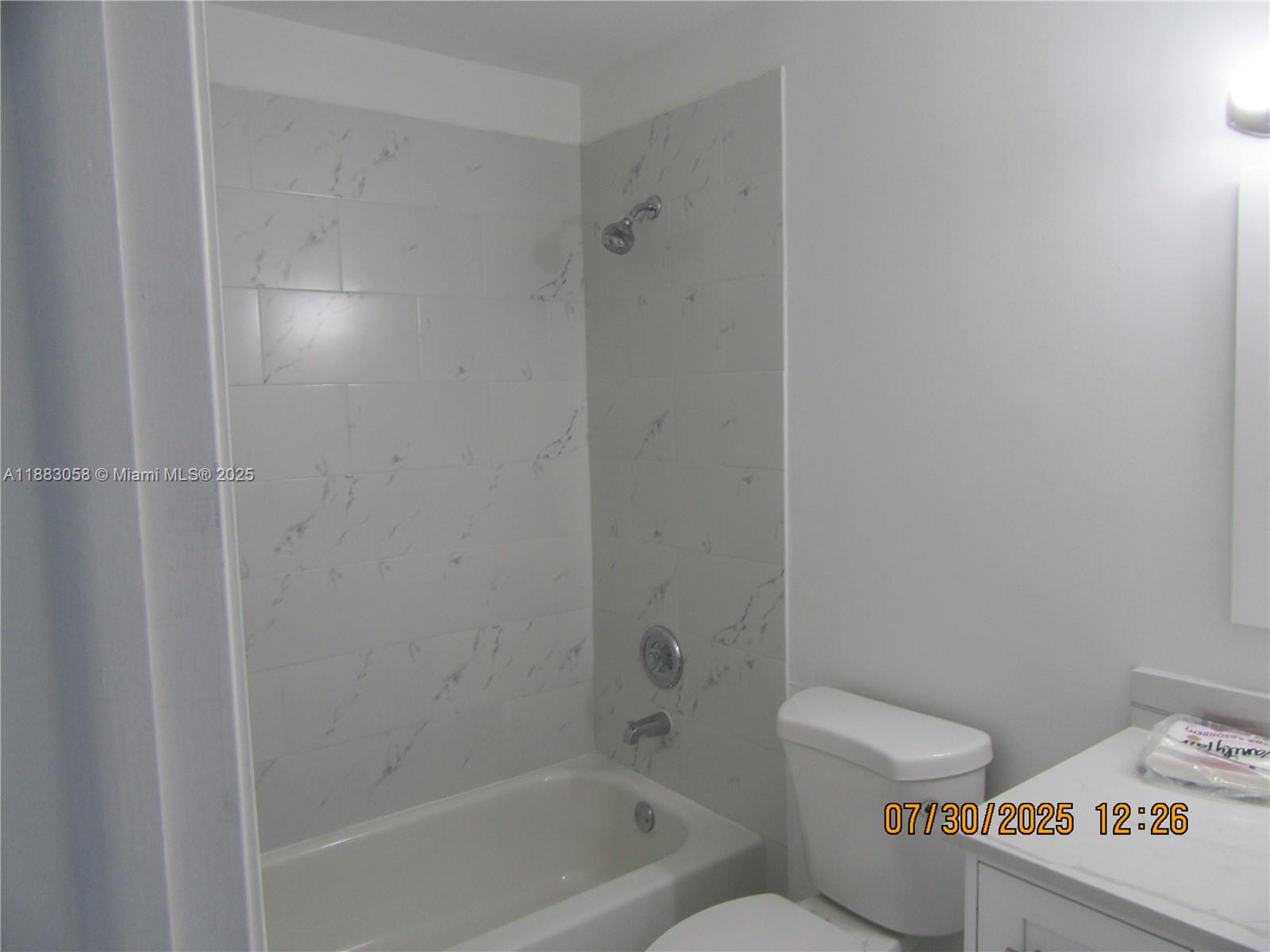WESTWIND LAKES GARDEN HOM - Residential Lease