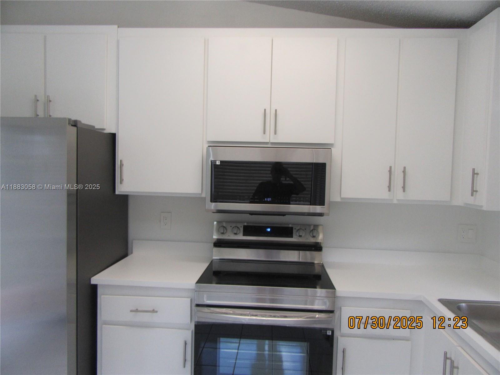 WESTWIND LAKES GARDEN HOM - Residential Lease