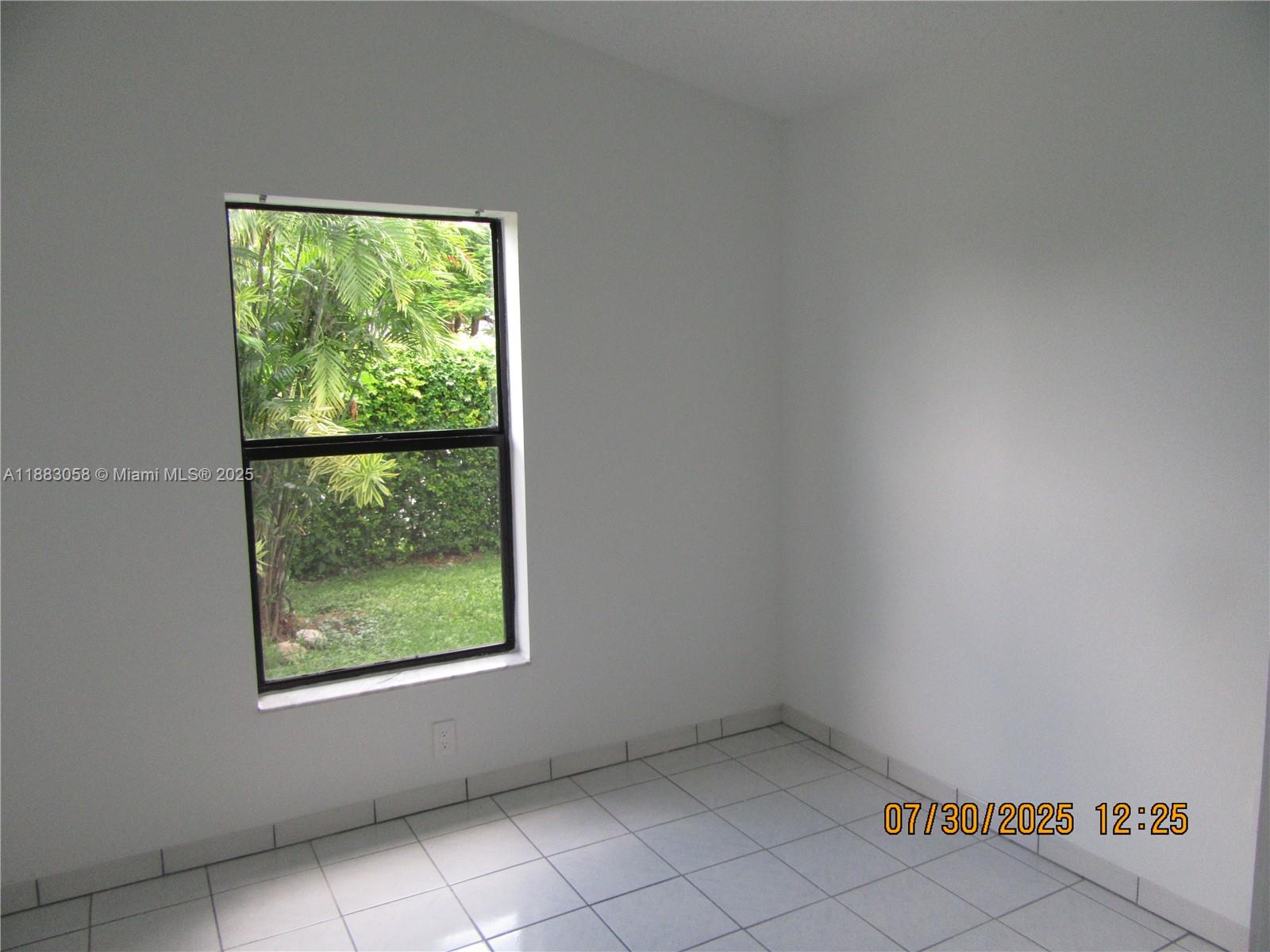 WESTWIND LAKES GARDEN HOM - Residential Lease