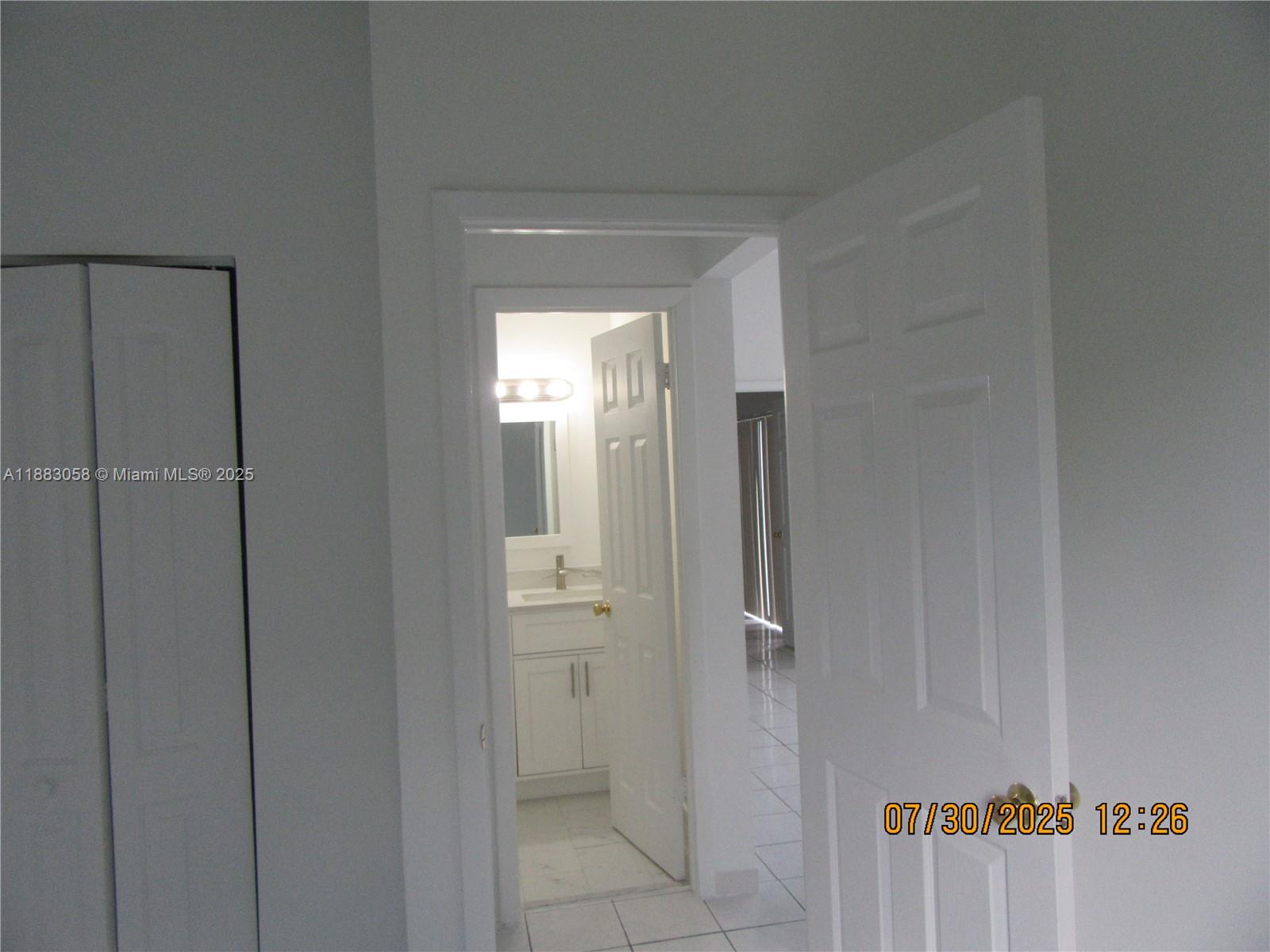 WESTWIND LAKES GARDEN HOM - Residential Lease