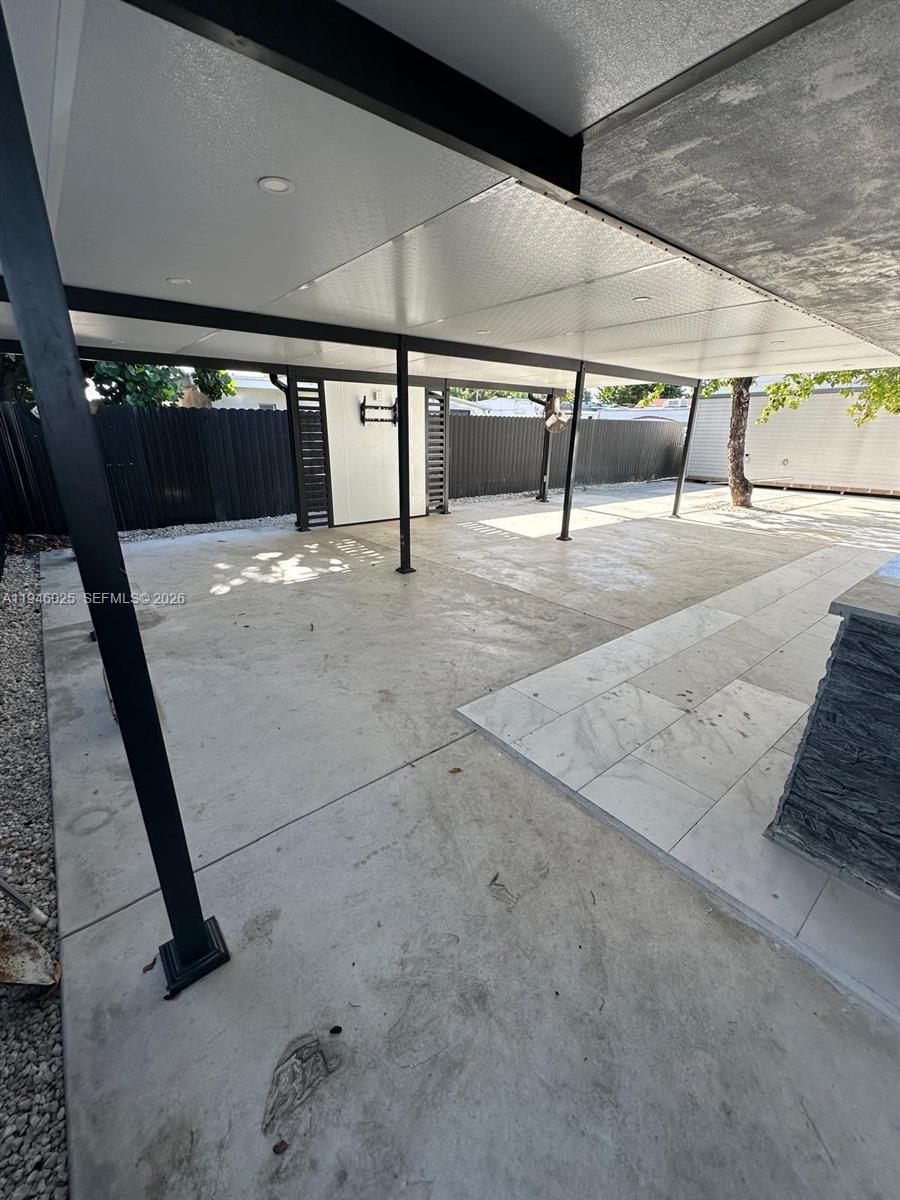 INGLESIDE PARK 1ST ADDN - Residential