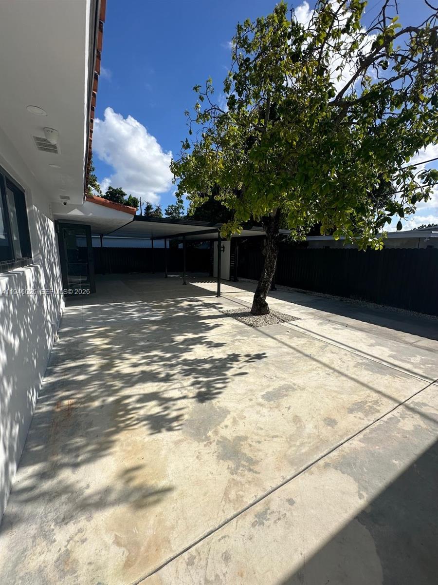 INGLESIDE PARK 1ST ADDN - Residential