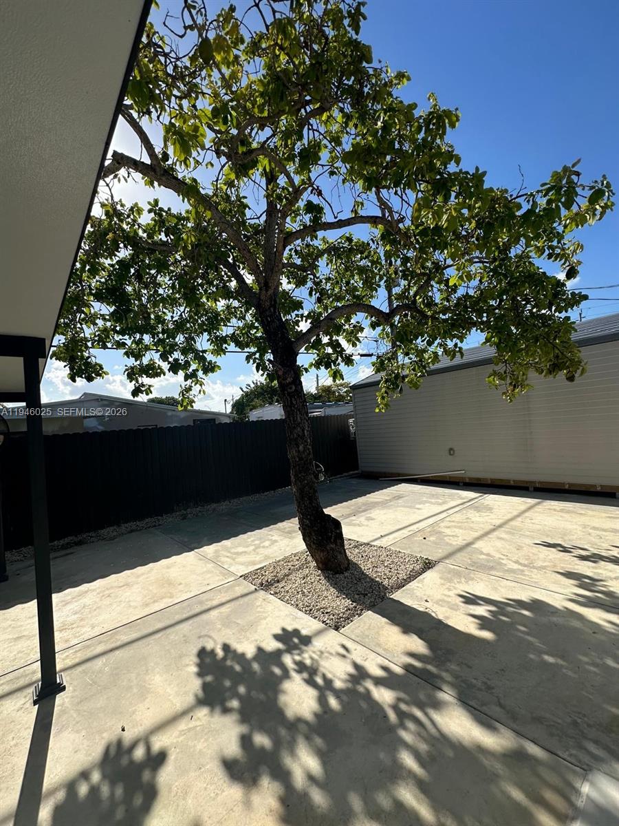 INGLESIDE PARK 1ST ADDN - Residential