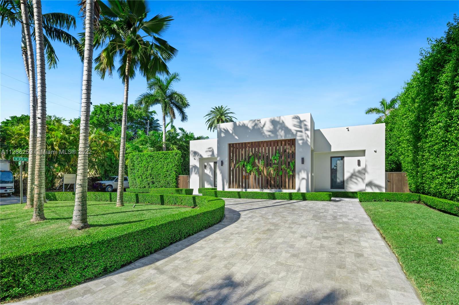 SUNSET ISLANDS-ISLAND NO - Residential