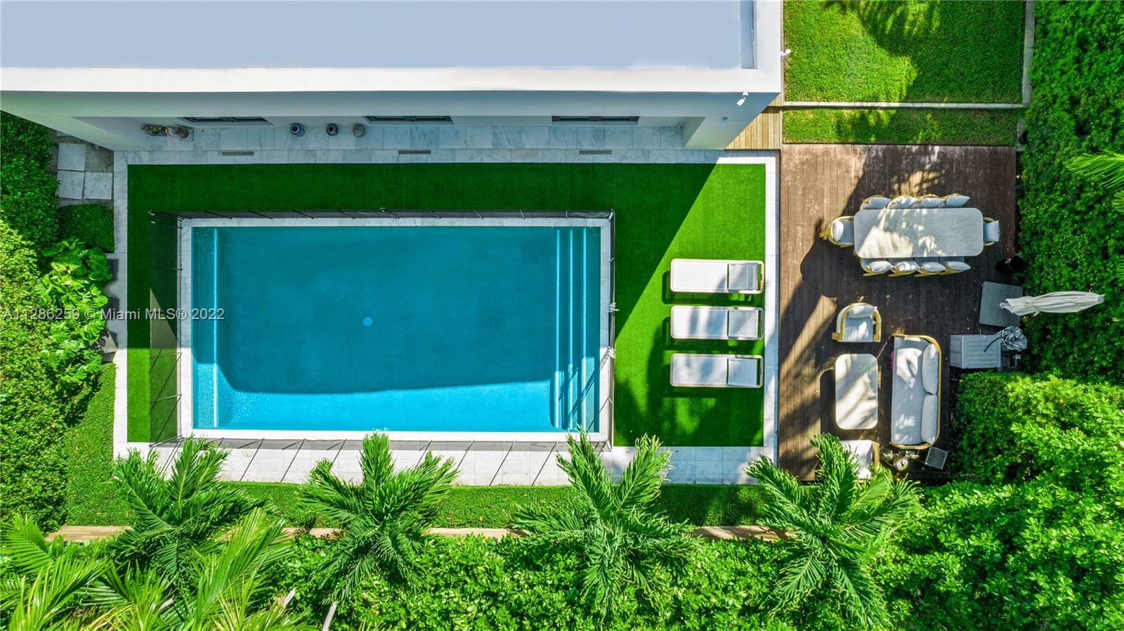 SUNSET ISLANDS-ISLAND NO - Residential