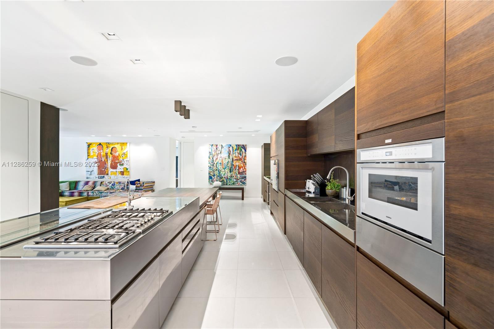 SUNSET ISLANDS-ISLAND NO - Residential