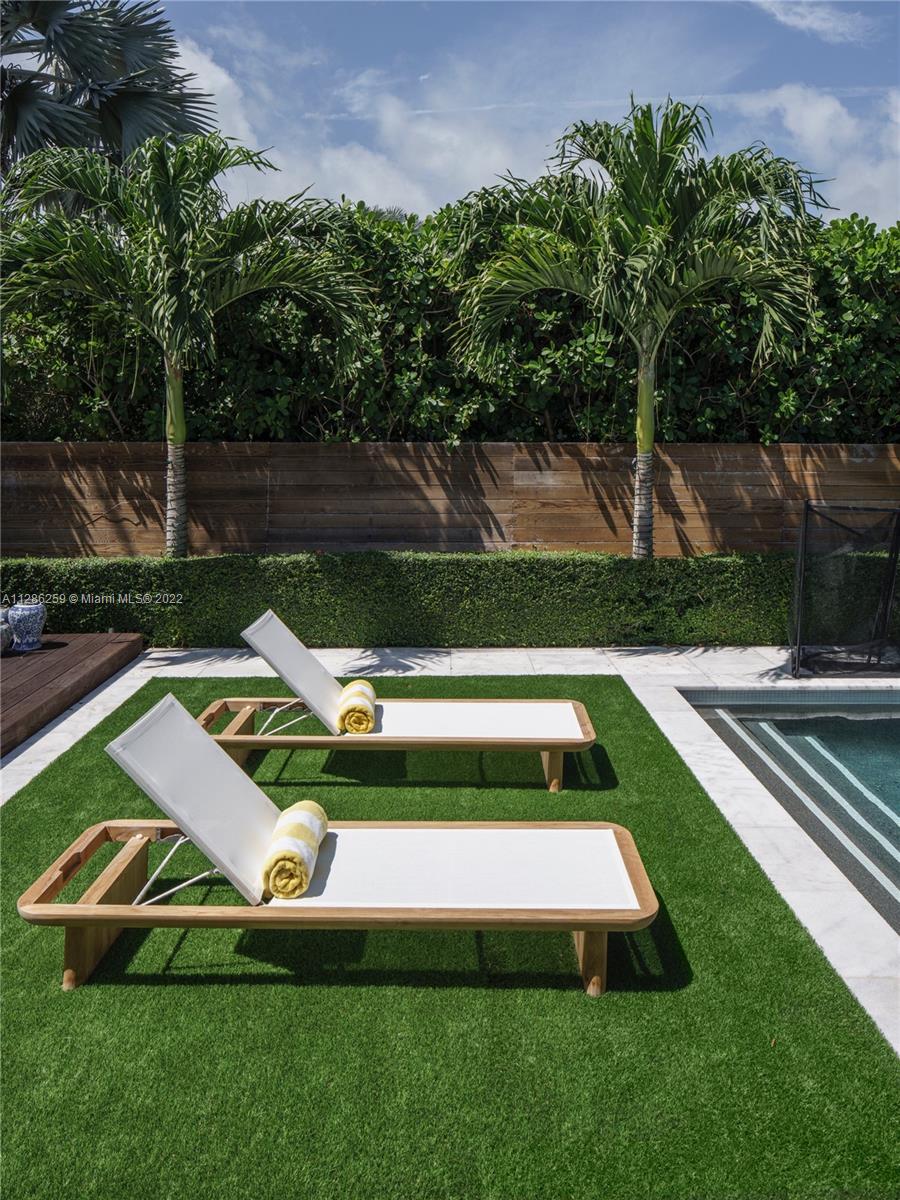 SUNSET ISLANDS-ISLAND NO - Residential