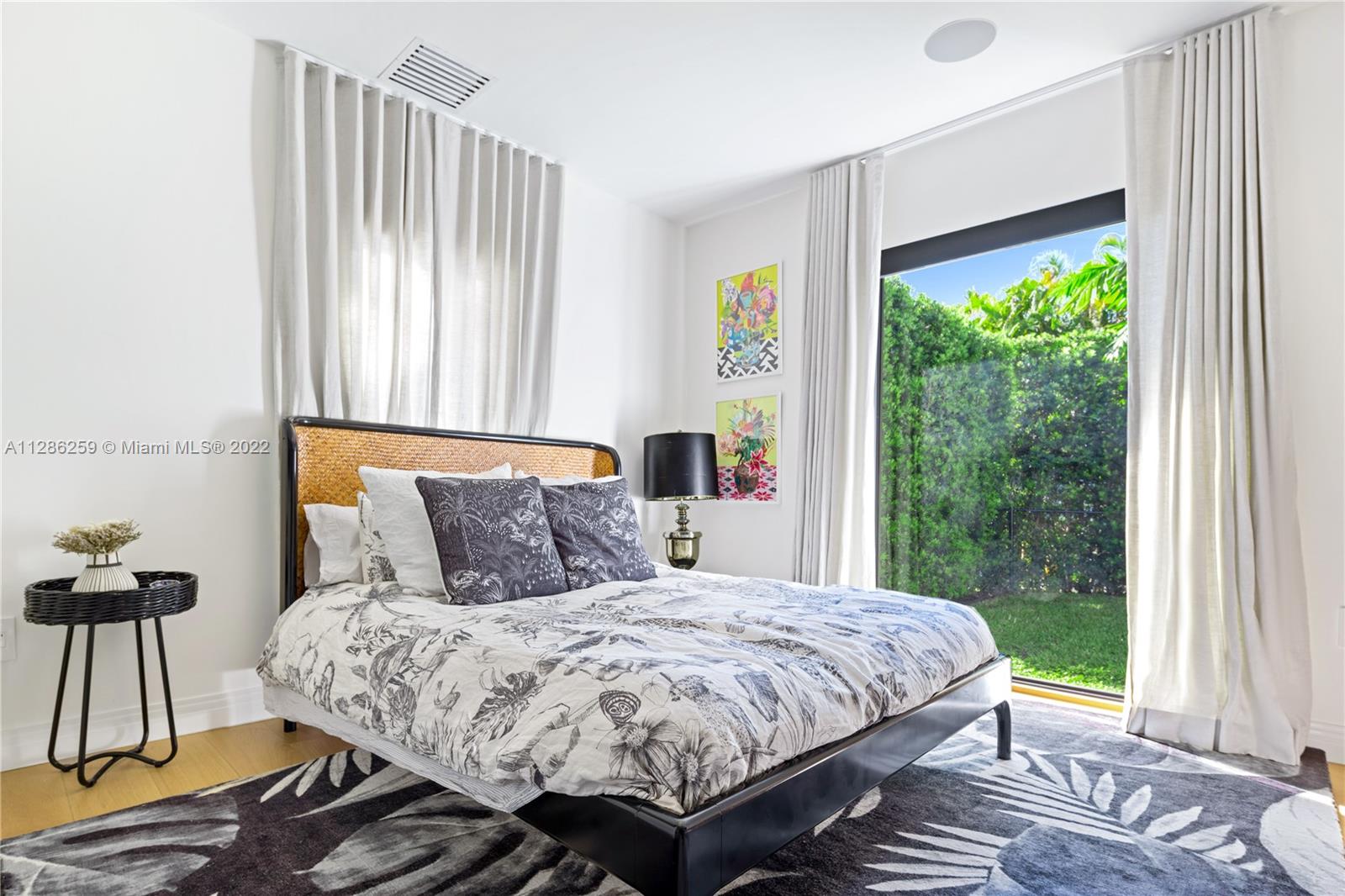 SUNSET ISLANDS-ISLAND NO - Residential