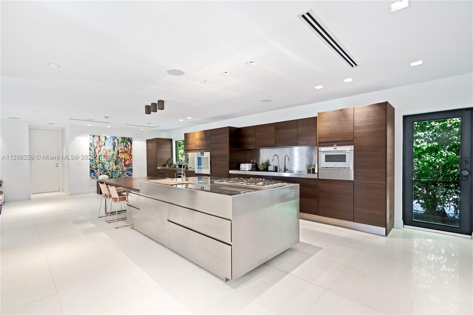 SUNSET ISLANDS-ISLAND NO - Residential