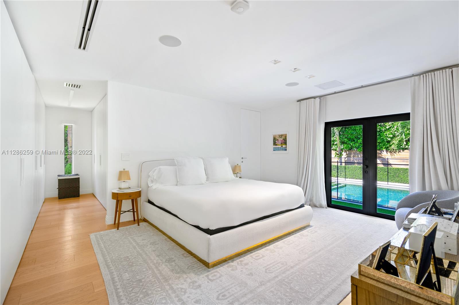 SUNSET ISLANDS-ISLAND NO - Residential