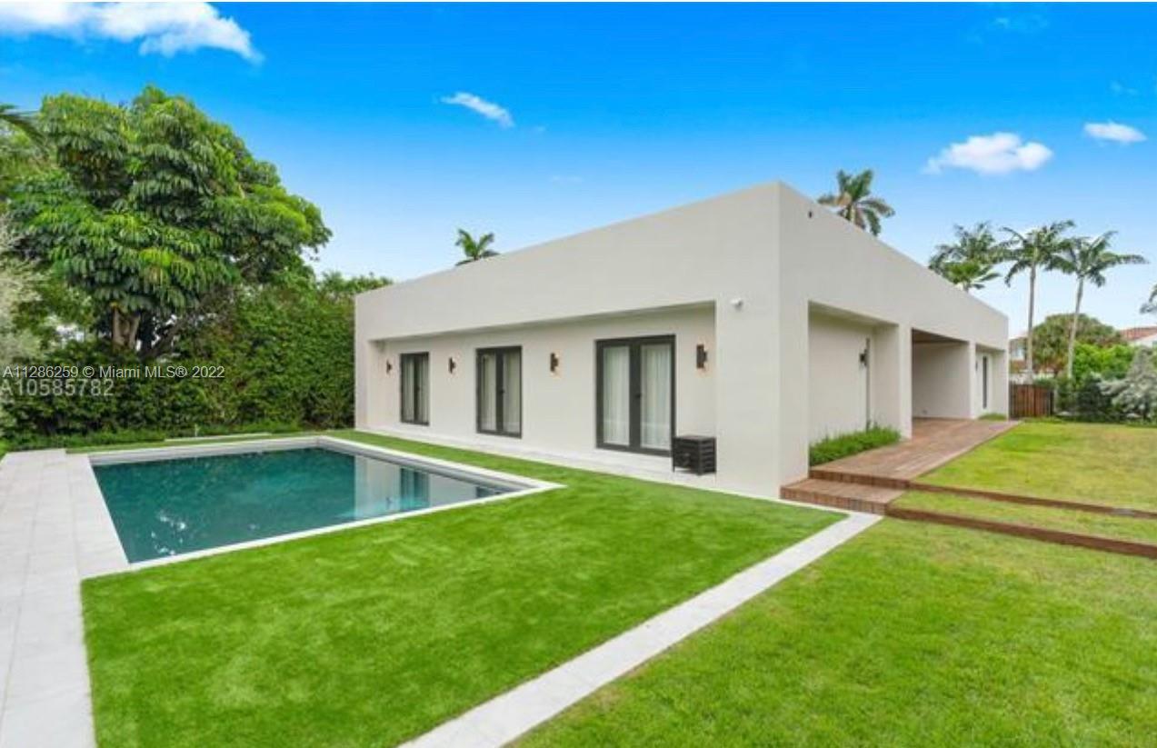 SUNSET ISLANDS-ISLAND NO - Residential