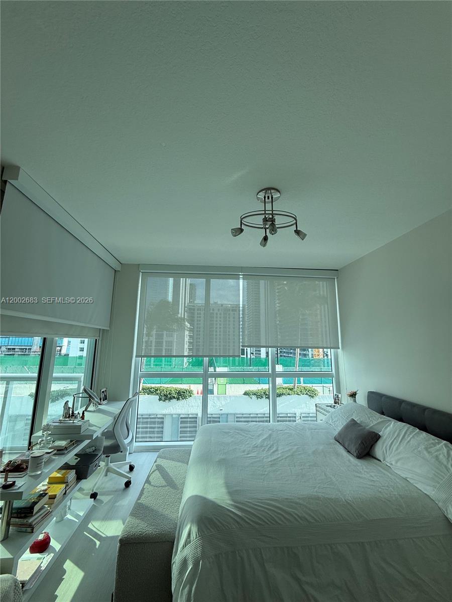 PLATINUM CONDO - Residential