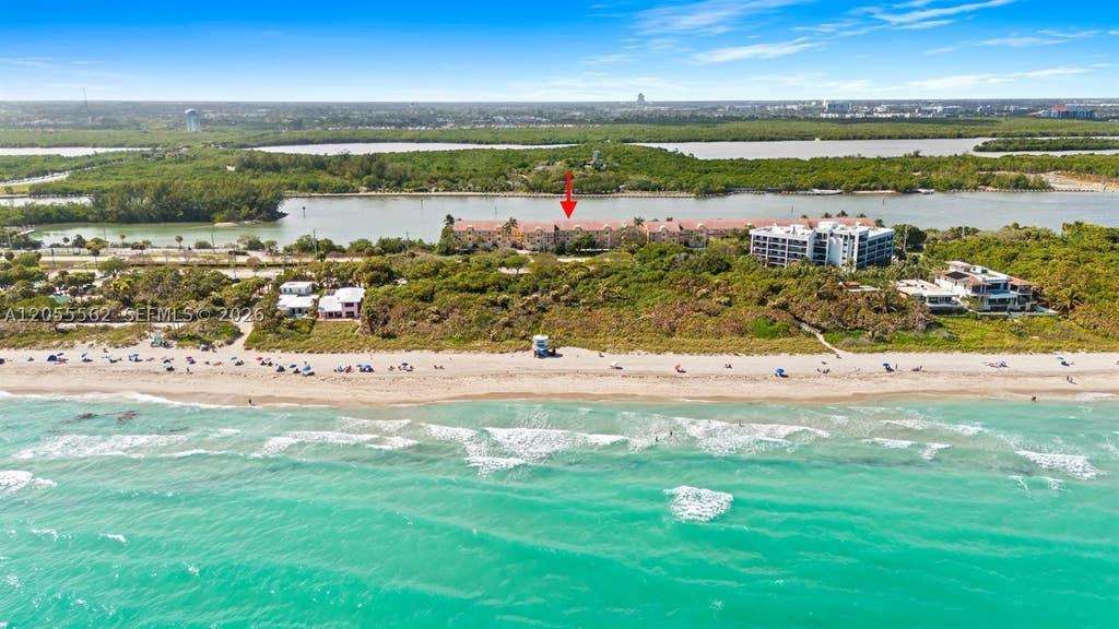 Photo of 4234 N Ocean Dr, Hollywood, FL 33019 (MLS # A12055562)