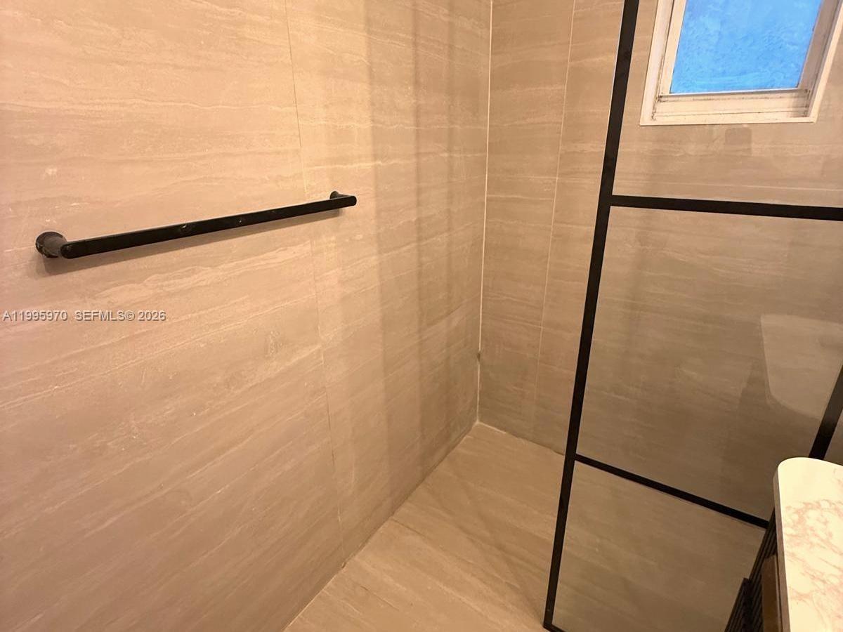 THE ABBOTT CONDO - Residential