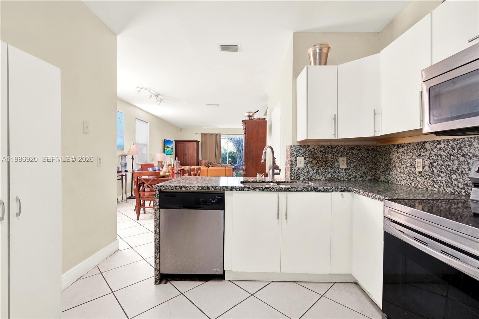 SECTORS 3 & 4 BOUNDARY PL - Residential