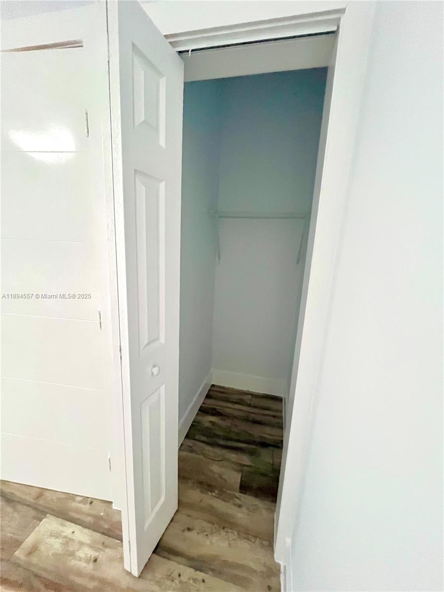 LAWRENCE ESTATE LAND CO - Residential Lease