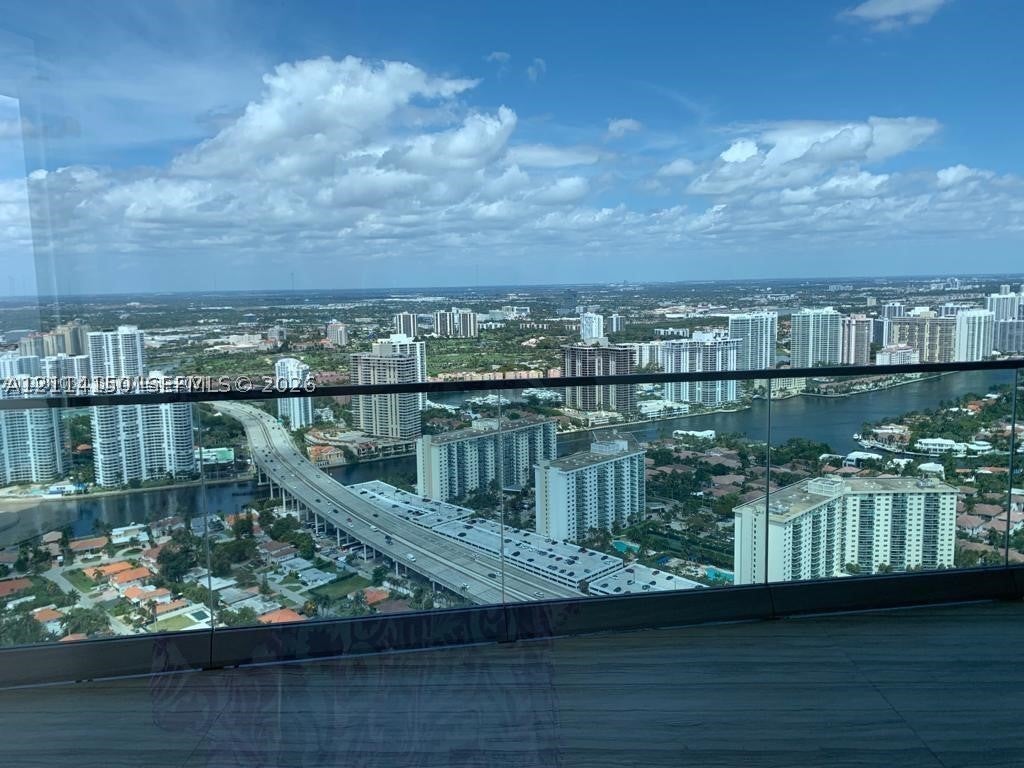 18975 Collins Ave 4705 & CABANA