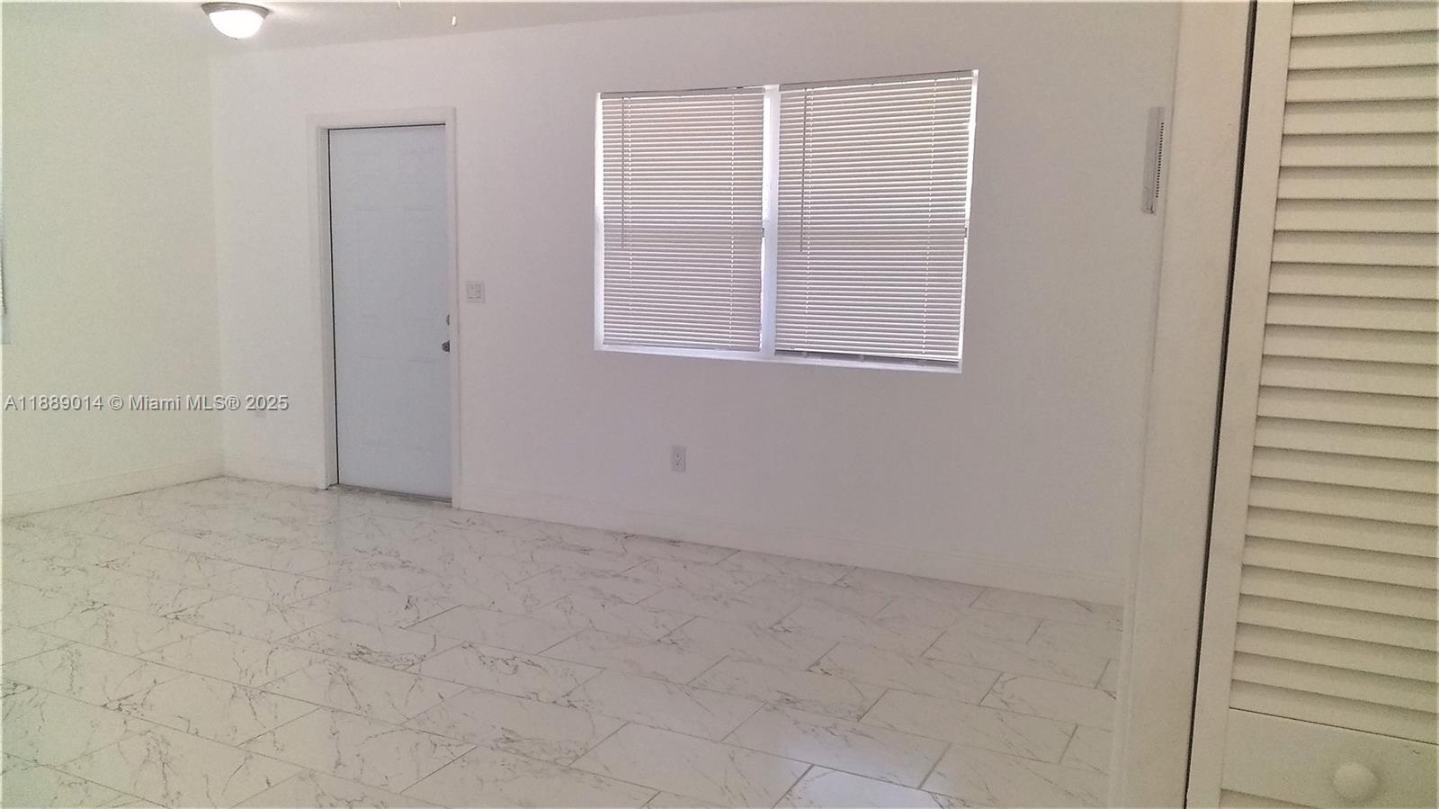 NORTH PALM BCH 4 - Residential Lease