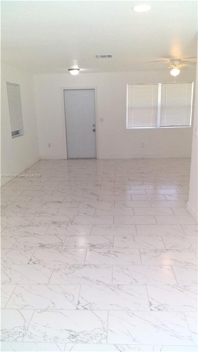 NORTH PALM BCH 4 - Residential Lease