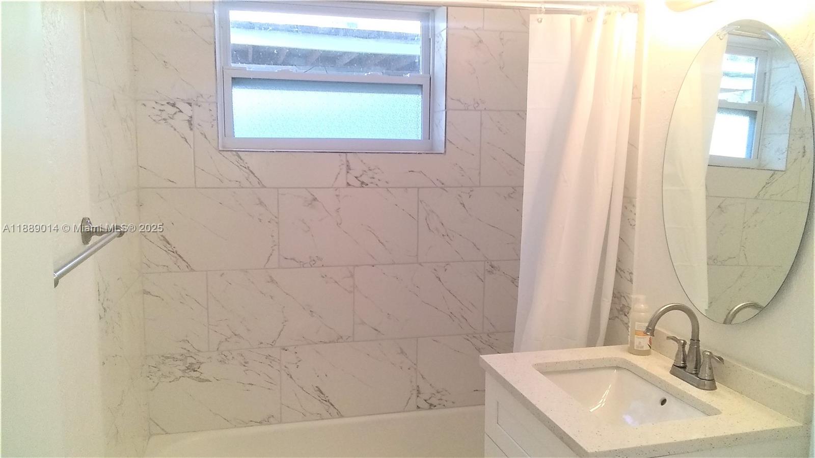 NORTH PALM BCH 4 - Residential Lease