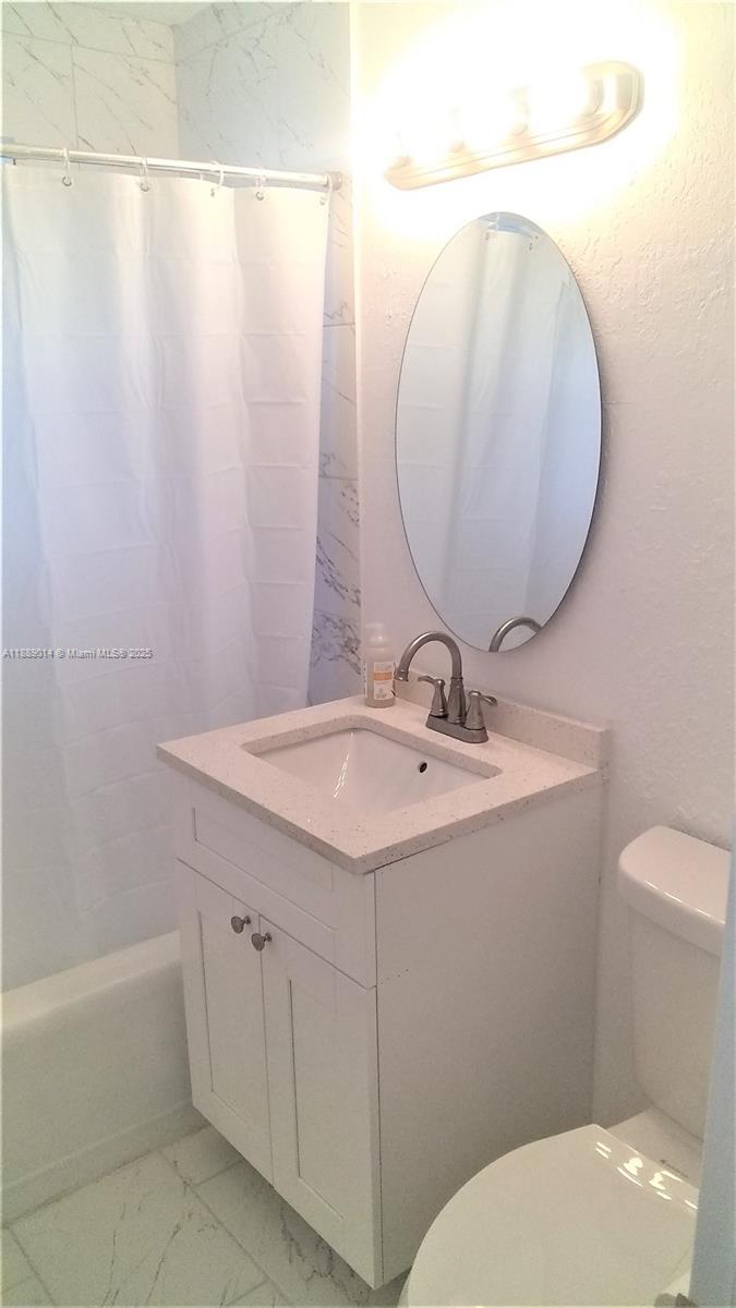 NORTH PALM BCH 4 - Residential Lease
