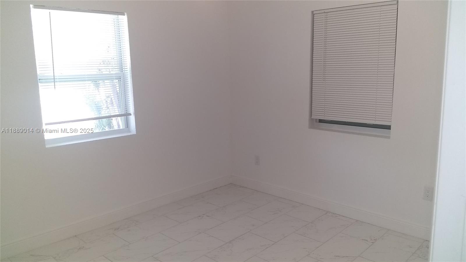 NORTH PALM BCH 4 - Residential Lease