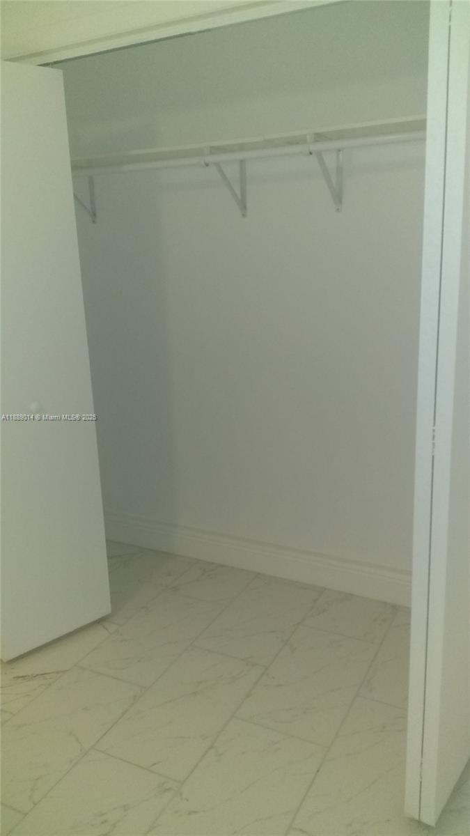 NORTH PALM BCH 4 - Residential Lease