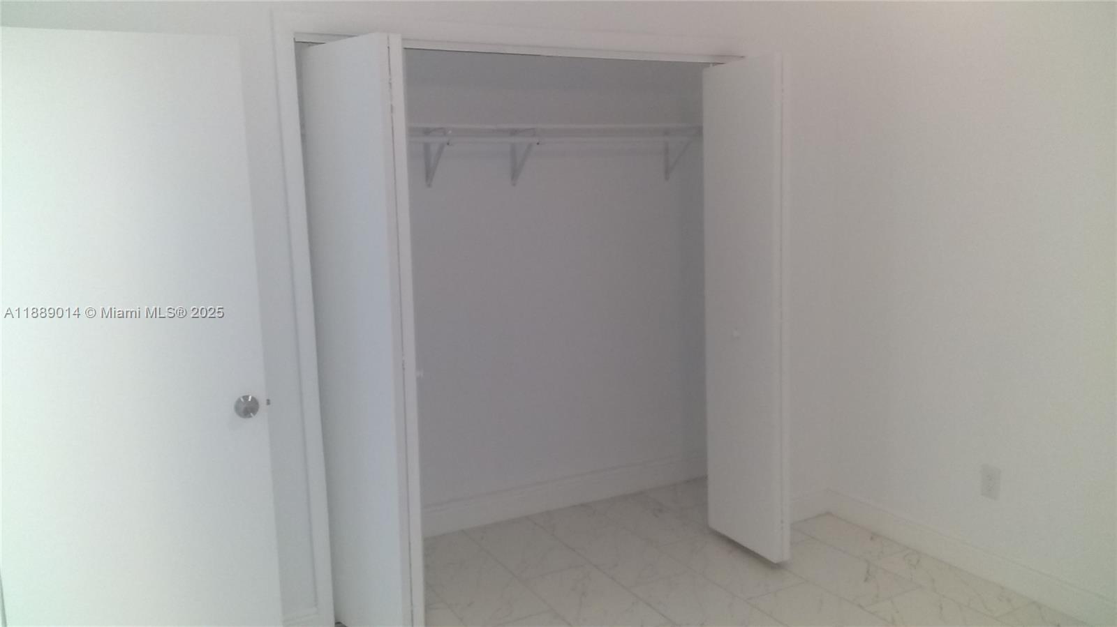 NORTH PALM BCH 4 - Residential Lease