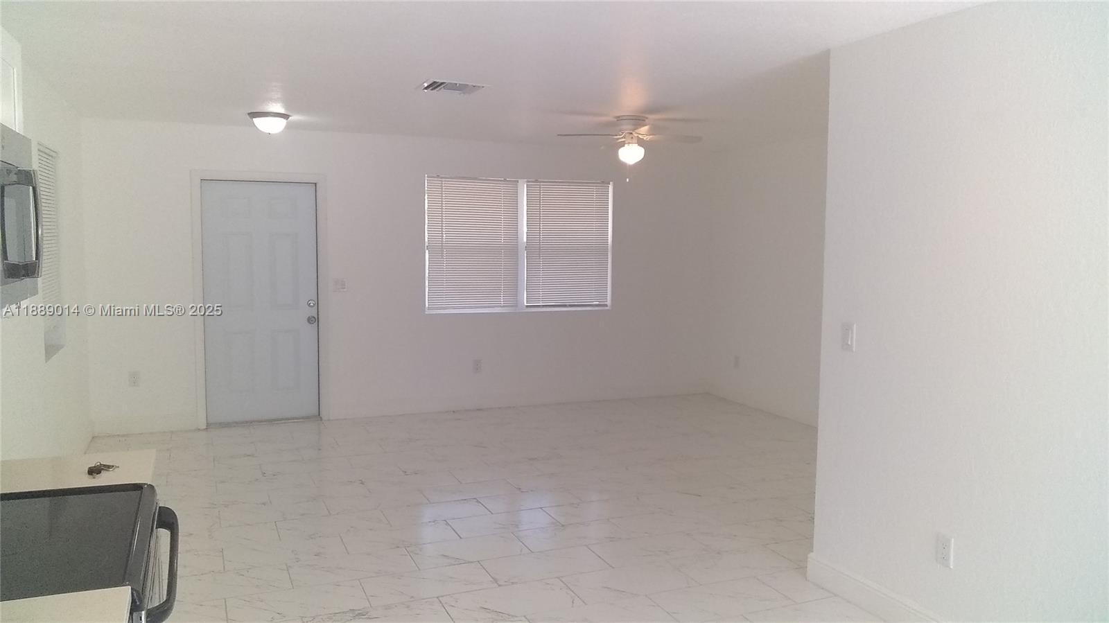 NORTH PALM BCH 4 - Residential Lease